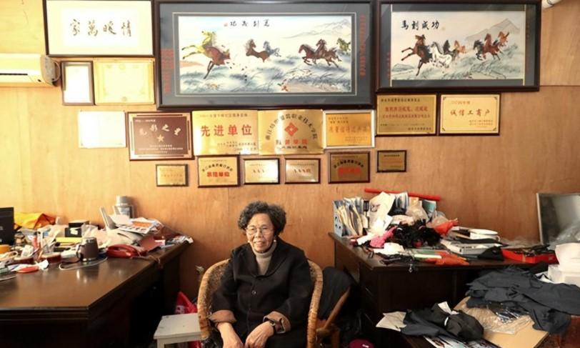 “真还奶奶”陈金英:80岁欠债2077万,拒不申请破产10年全部还清