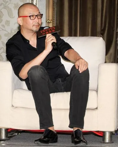 管虎|\京圈名导\管虎: 离婚传得沸沸扬扬, 再好的婚姻都有一地鸡毛的时候