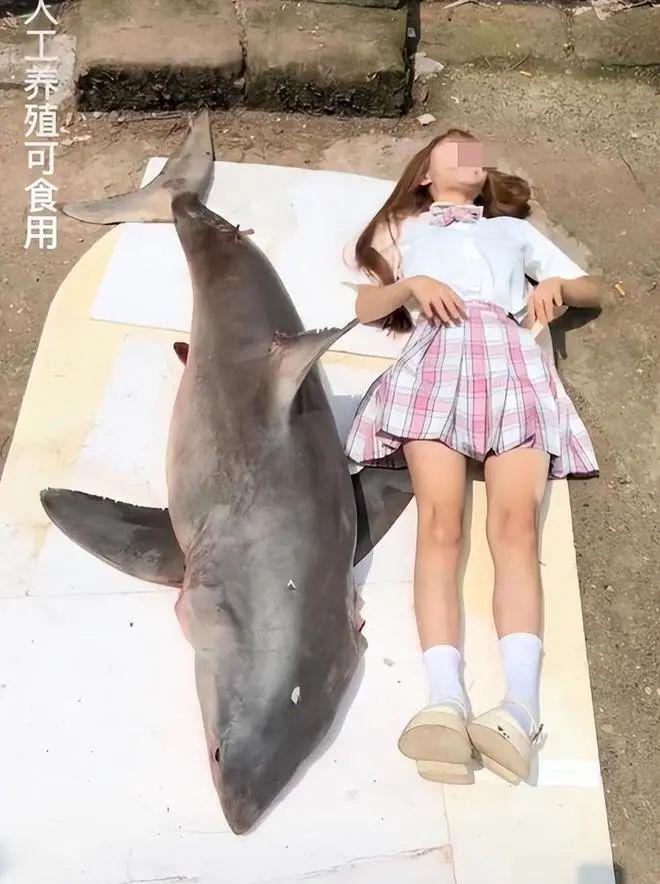 福建街头惊现黑丝车友媛,视频全网疯传:人没了羞耻心有多可怕?