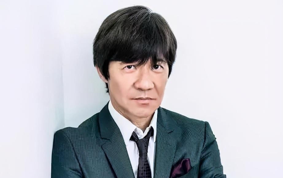 黄家驹|27年前，他拽着黄家驹舞台坠落，黄家驹英年早逝，他却风光至今