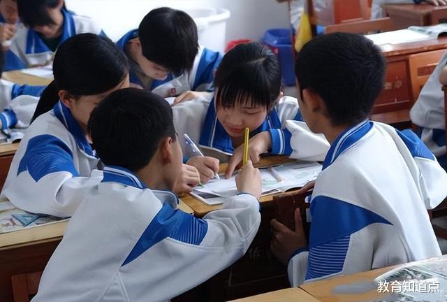 河南|报师范黄金期已过？22河南公费师范生征集数量多，部属211更吃香