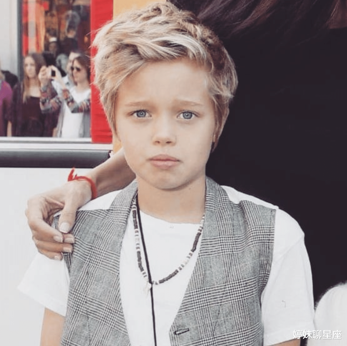 皮特|?美少女希洛:像朱莉也像皮特,父母闹离婚6年,她还是小公主