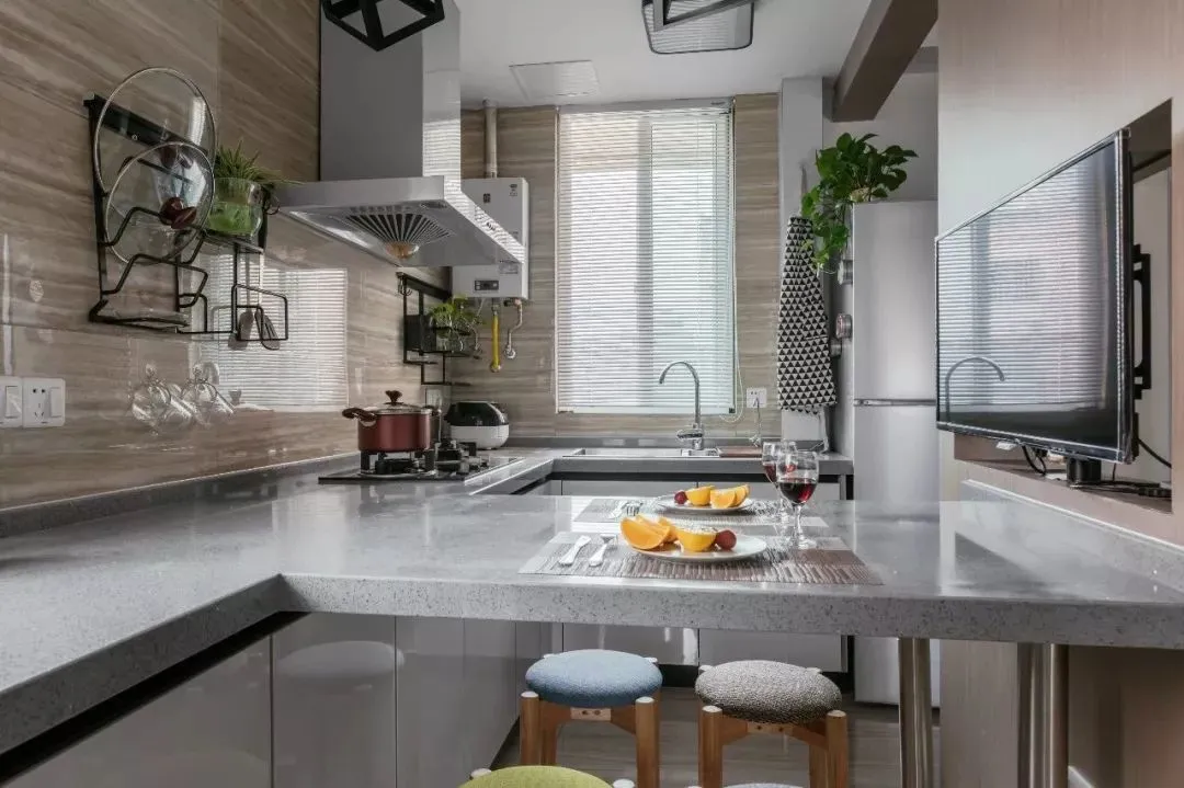 52㎡时尚小户型,加入温馨的木质设计,让这个小窝变得更加舒适!