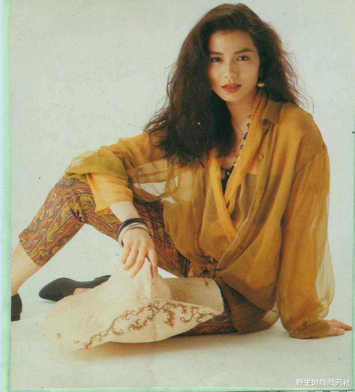 钟楚红|钟楚红的短宽脸和厚嘴唇,放到如今会被“嘲”吧?