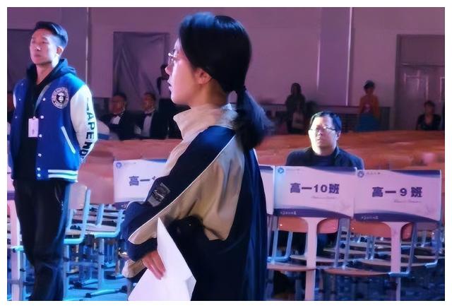 赵今麦|再度冲上热搜,赵今麦主持校庆的视频,有才有颜怎能不爱?