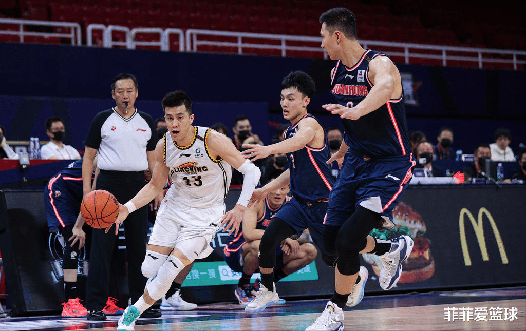 辽宁男篮|辽宁双外援+付豪立大功，2-0夺赛点，杨鸣末节变阵让杜锋望而兴叹