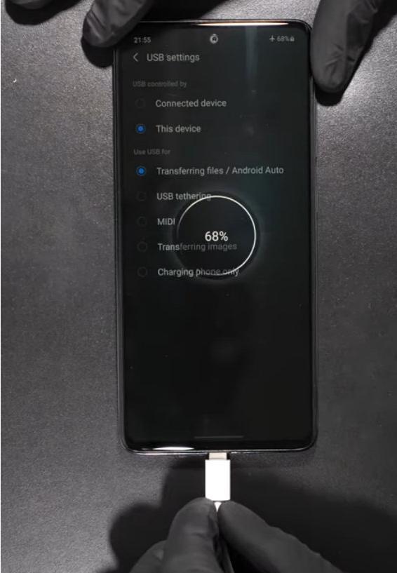 苹果|全球首款苹果充电口安卓手机来了！大神逆天操作：真不是开玩笑？