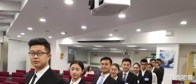 招聘|“交通银行”发布招聘信息，管培生底薪1.2万，符合条件的别错过