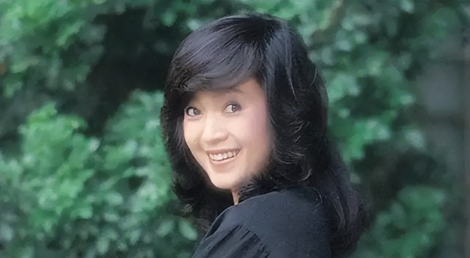 侯佩岑|林月云:我无心伤害任何人,只是无法隐藏我的感情,余生只剩忏悔