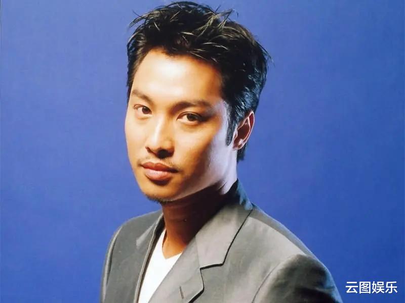 谭耀文|谭耀文晒照为子女庆生，15岁儿子成绩优异，11岁女儿像极了老爸