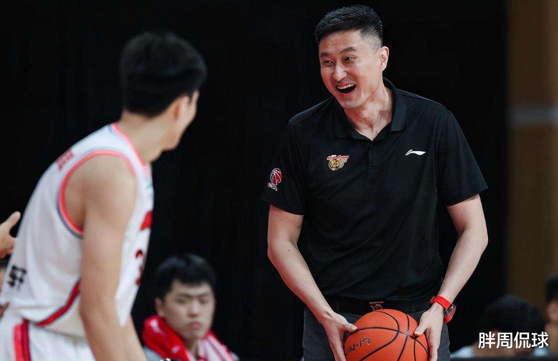 辽宁男篮|宏远官宣赵睿伤情，杜锋决战辽宁藏两大后手，朱芳雨四连冠加码