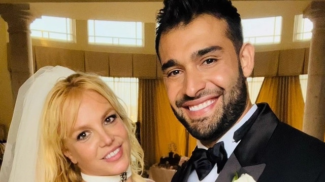 布兰妮·斯皮尔斯|小甜甜布兰妮被父亲当赚钱工具，体内被放节育环，“奴役”她13年