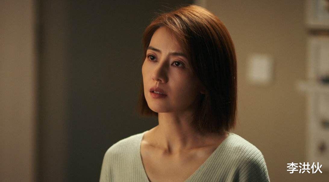 完美伴侣|看多了小脸蛋尖下巴女星，《完美伴侣》中两位大脸女主看着太舒服