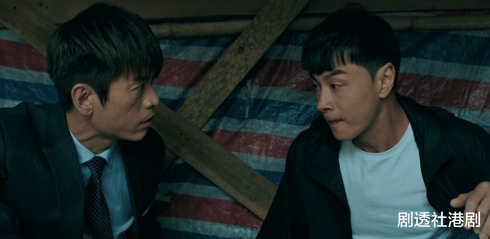 林峰|林峯与梁竞徽梦回《使徒行者》，新港剧开播，开局就飙车