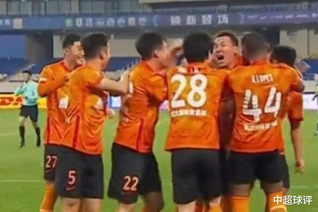 中国足协|足协再被打脸！武汉队改名武汉长江：1年换了3个队名！