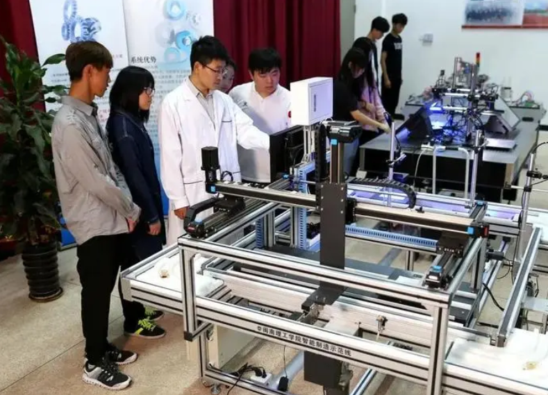 大学|大学最爱挂科的四个专业，堪称“熬夜大户”，找工作却很轻松