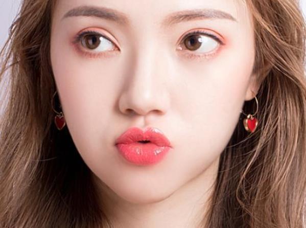 唇膏 精致的女孩们,都少不了这几种“秘密武器”
