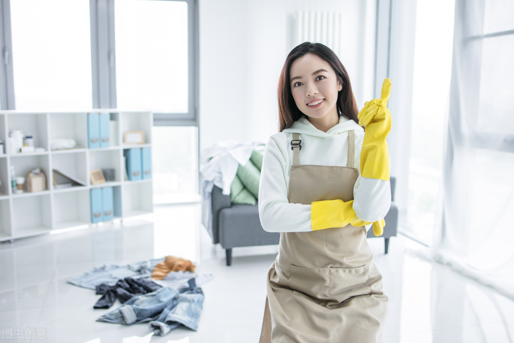 求职|要高薪还是“尊严”?本科生放弃工作去当保姆,体会到“下人感”