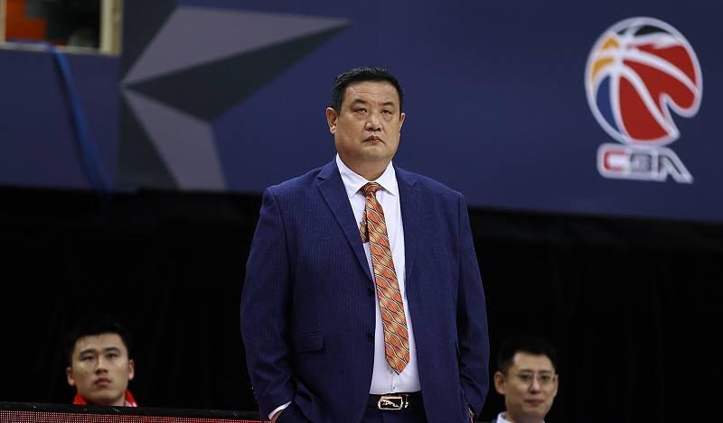 热刺|辽宁抢李春江心仪中锋，广东签约锋线天才，山东挖辽宁弃将外援