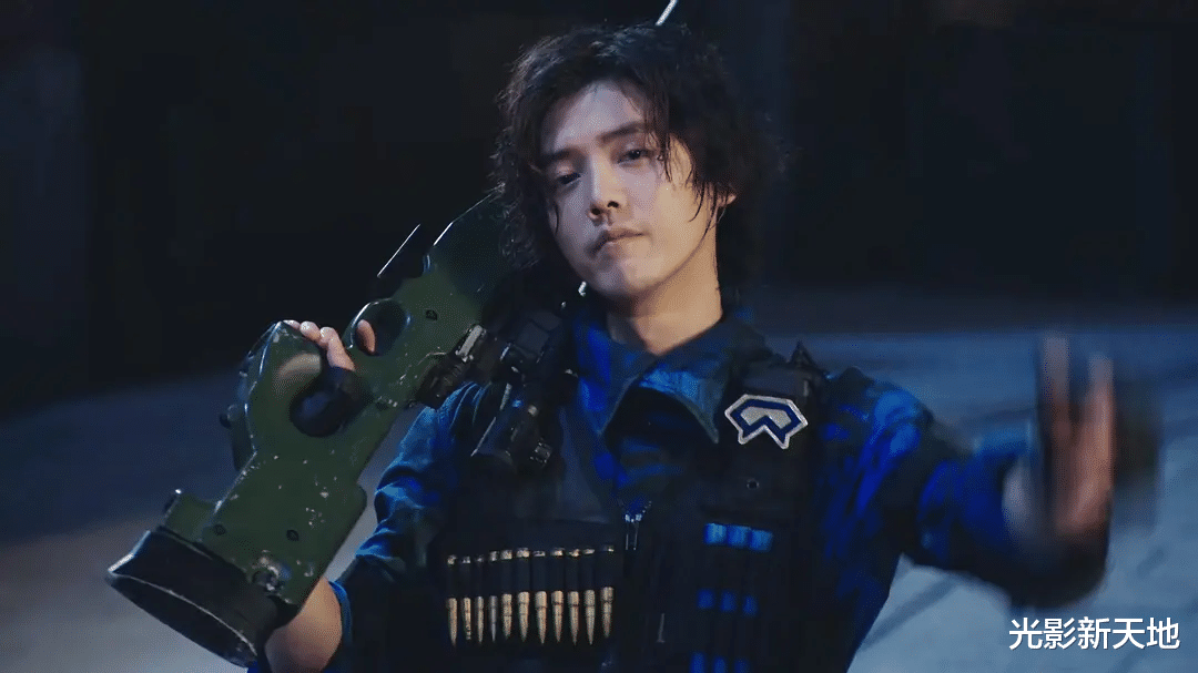 鹿晗|鹿晗历年收入曝光，7000万到760万下滑，加起来没有王一博一年多