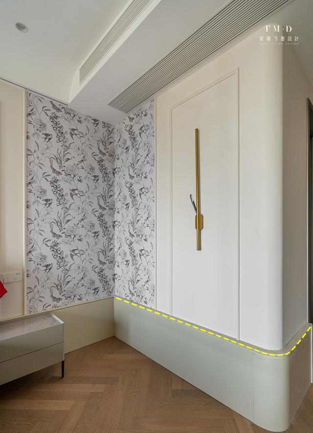 反对无效!我打算切掉家里的直角墙,请师傅做圆弧转角造型,漂亮