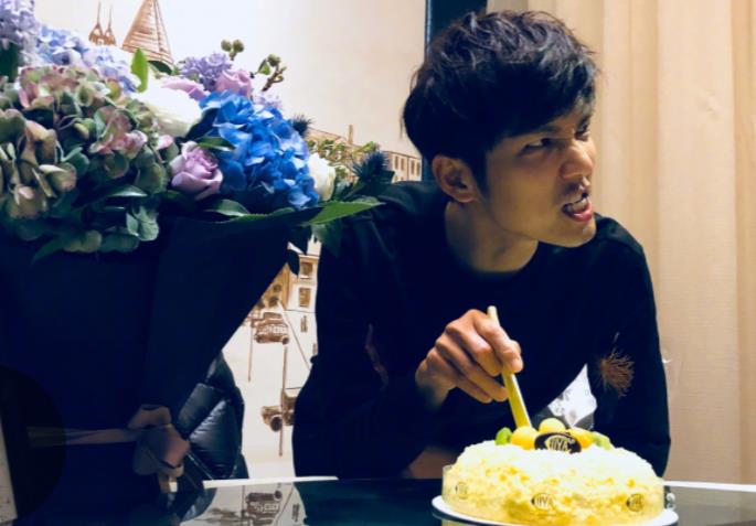 晒晒钟汉良现实中的家,全屋装修豪华大气,还有私人电梯入户