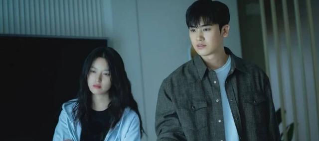 玄彬|2022最帅韩国男星：李敏镐不敌金秀贤池昌旭，玄彬婚后仍榜上有名