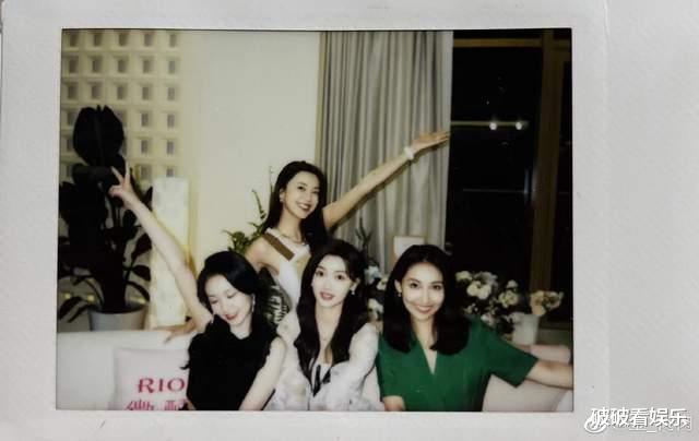 钟嘉欣|《心动的信号》第五季第三期:男一心动女三,让两对cp都难磕