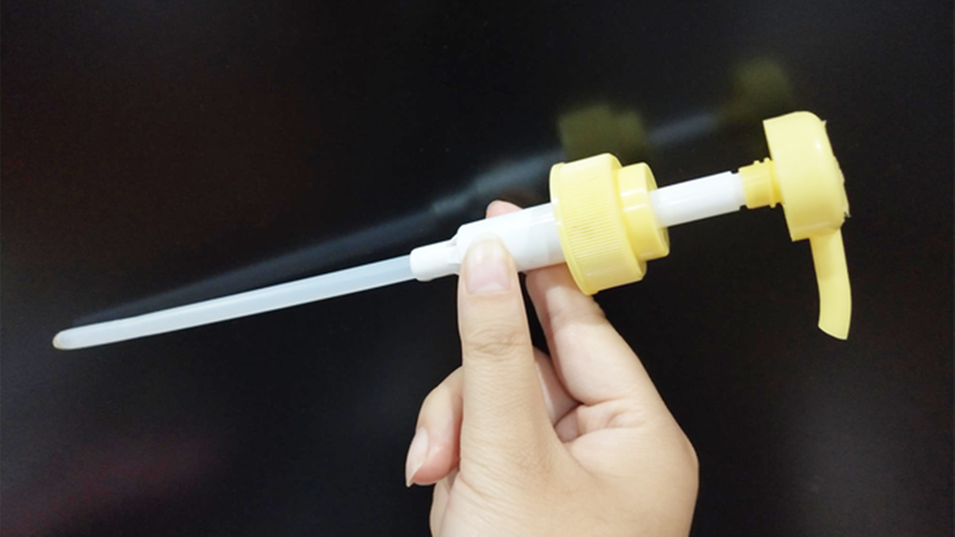 洗洁精瓶上的压嘴可是个宝！放厨房一年省下好几百，省钱又实用