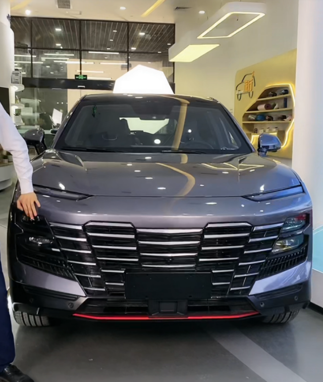 奇瑞|奇瑞家又一年轻化SUV，车宽1米9，昆仑架构+华为技术，竞争UNI-T