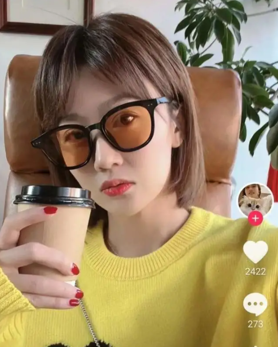 翟星月|《乡爱》苏玉红：一场演出600块，每星期演三场，赚钱不够还房贷