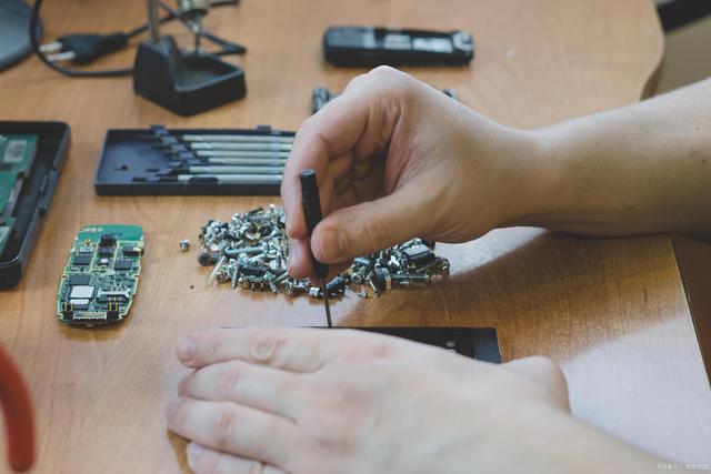 电池|手机为何掉电如此之快?看完这几点,你就明白了