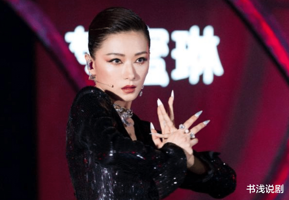 万茜|双眼无神，表情僵硬？40岁万茜出手，带来教科书式“面瘫演技”