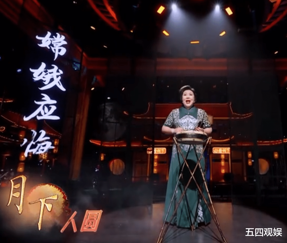 郭德纲|郭德纲又来秀恩爱了，郭麒麟、郭汾阳、岳云鹏紧随其后，摇旗呐喊