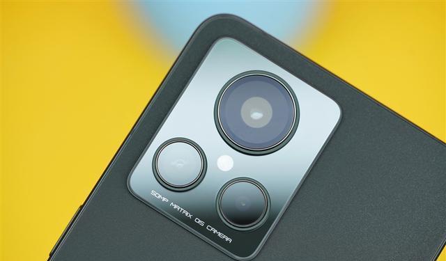 小米科技|买手机别抠抠索索！目前口碑最好的3款手机，用五年也不卡顿