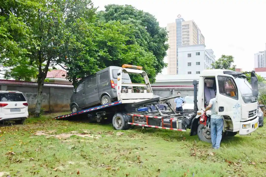 北海:一批被扣“传销老总”豪车顺利移交 即将上架拍卖