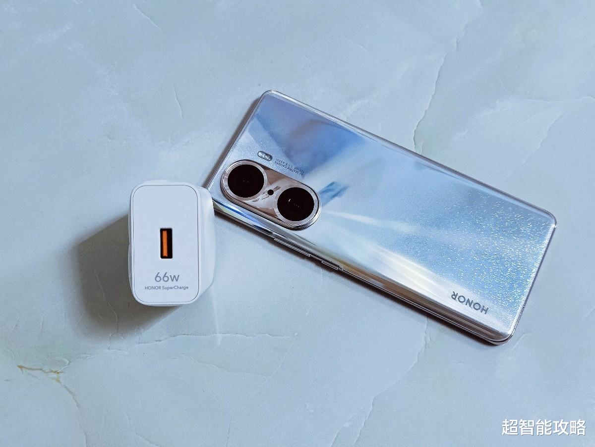 荣耀|荣耀60 Pro真机体验，优缺点一目了然，颜值堪称一绝