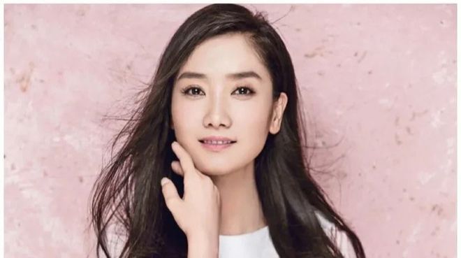 曾毅|玲花吐槽：刚跟曾毅组合时特烦他，我一迟到他就罚钱，一回罚500