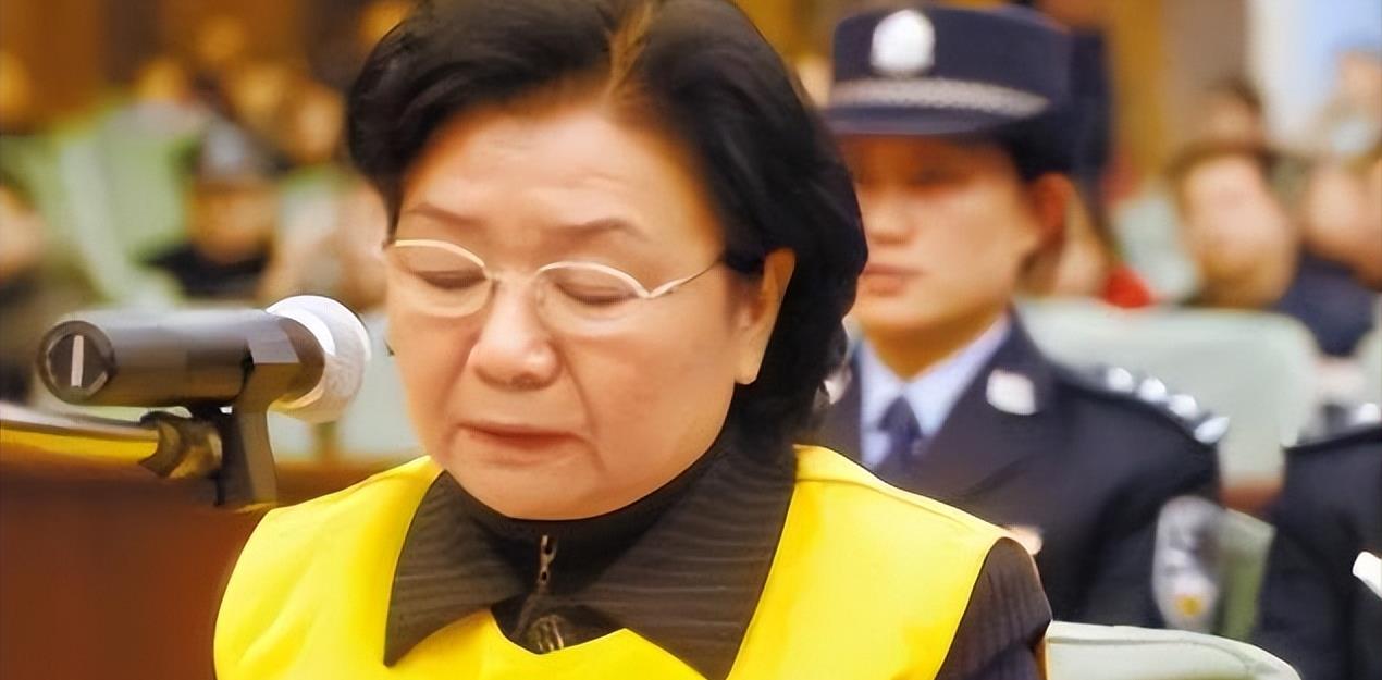 残害30万婴儿的“三鹿奶粉”董事长田文华,5年3次减刑,或将出狱