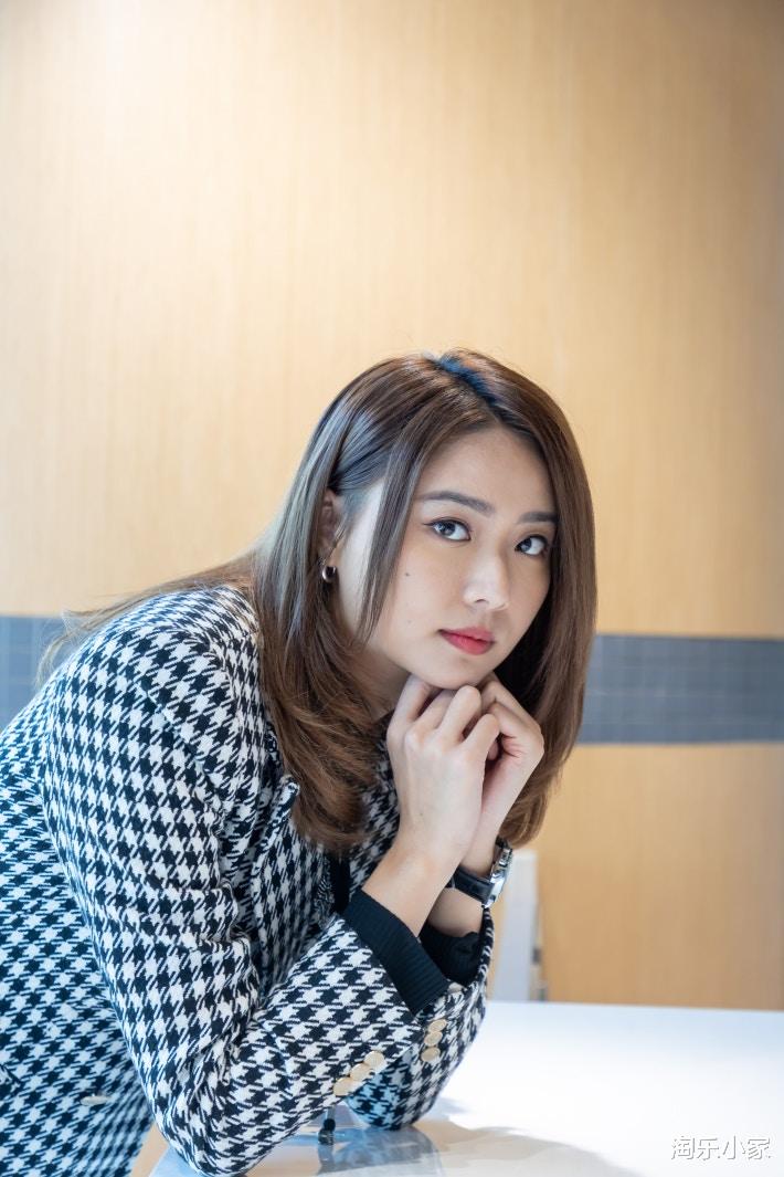 戴祖仪|戴祖仪尊称周嘉洛做「嘉洛哥」,偷师学做戏:我都是入乡随俗!