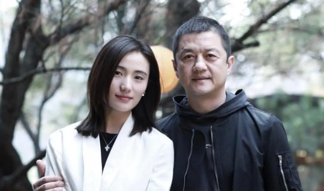 古力娜扎|李亚鹏：重组家庭秀恩爱，一家三口去拍“全家福”竟独缺长女李嫣