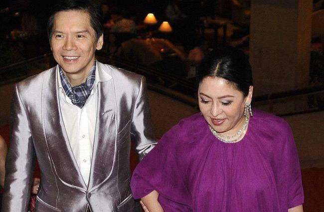 向佐|38岁向佐晒照庆生,郭碧婷甜蜜出镜,向华强笑容满面