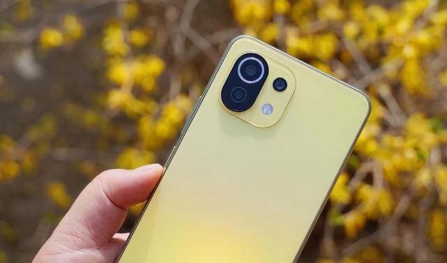 |不建议入手的三款中端机，公认的“高价低配”，却还是有人踩坑！