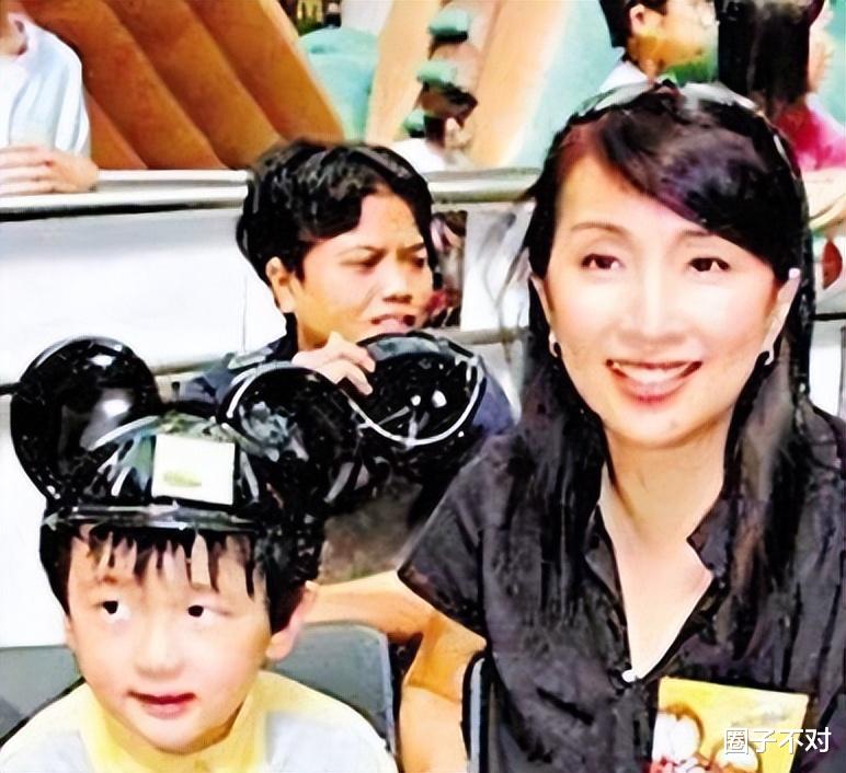 明星|10位明星私生子近况,有的被亲妈嫌弃,有的19年不知生母是谁