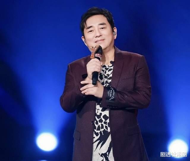 吕方|58岁知名港星老来得女!小16岁富婆妻子晒合照,两岁女儿太像爸爸