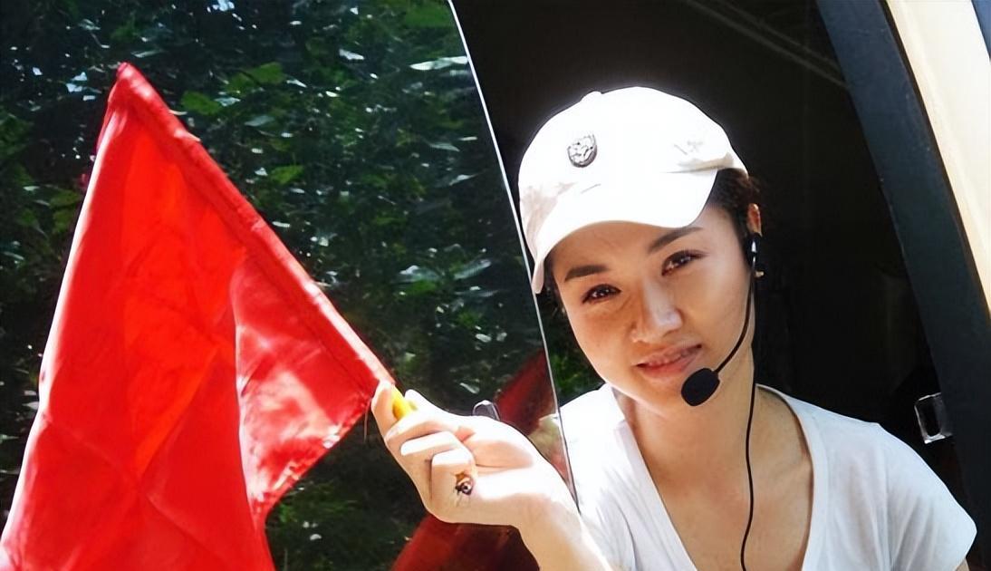 导游|跟团旅游,为何一到饭点导游就闪开?知情游客说出了答案