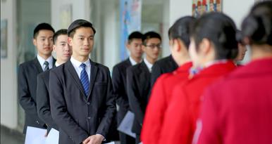 本科生|HR表示：“对不起，我们不招三无家庭的本科生”，毕业生何去何从