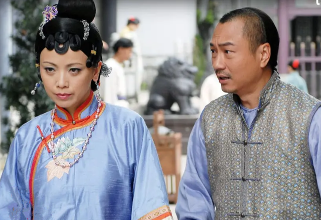 邓萃雯|邓萃雯晒澳洲生活靓照，农场摘草莓笑开怀，56岁冻龄有术仍未婚！