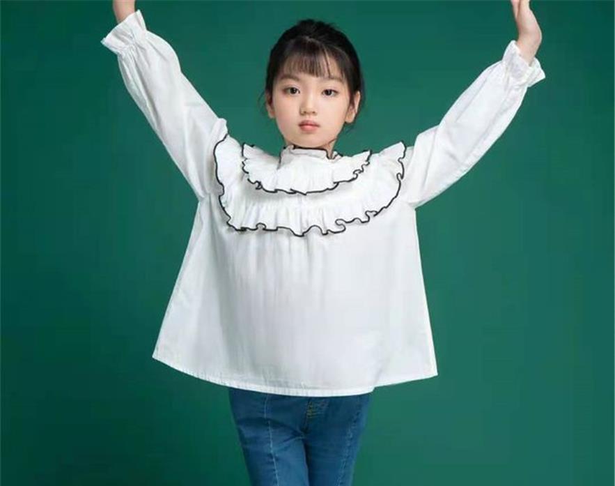 阿拉蕾|还记得被父母过度消费的阿拉蕾吗？如今才9岁，眼里已经没有光了