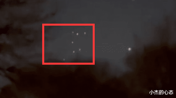 疑似UFO!美国上空多个发光神秘物体在空中“跳舞”!